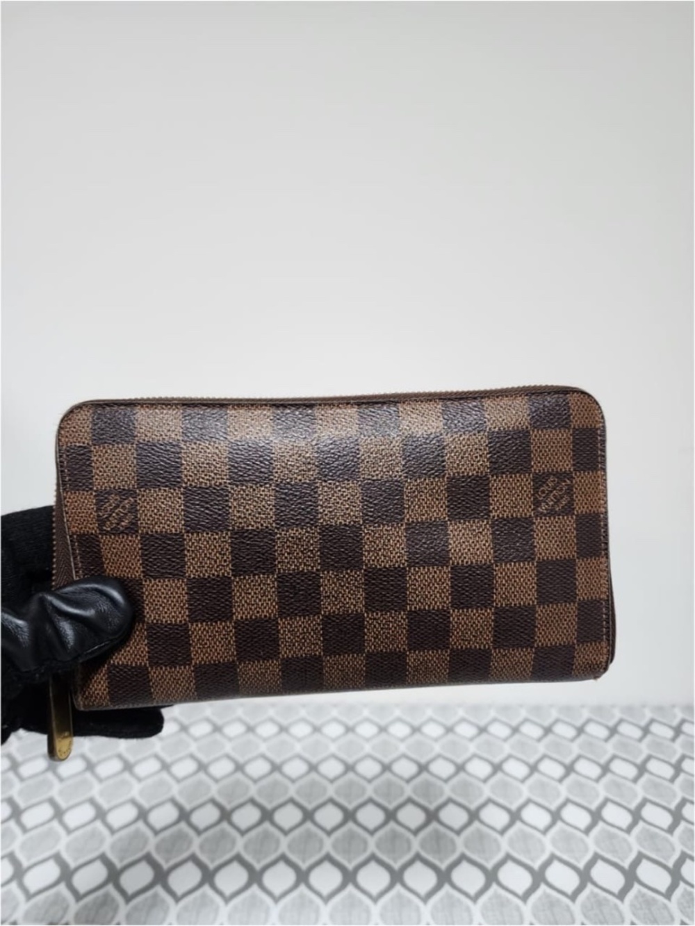 Authentic LOUIS VUITTON Damier Canvas Zippy Wallet Brown - Picture 13 of 13